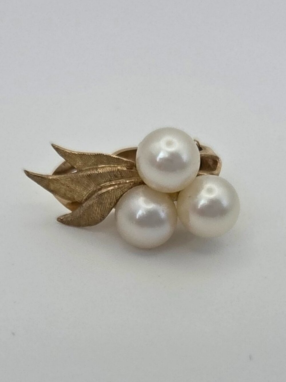Lustrous Vintage Cultured Pearl Trio 14K Gold Single Earring